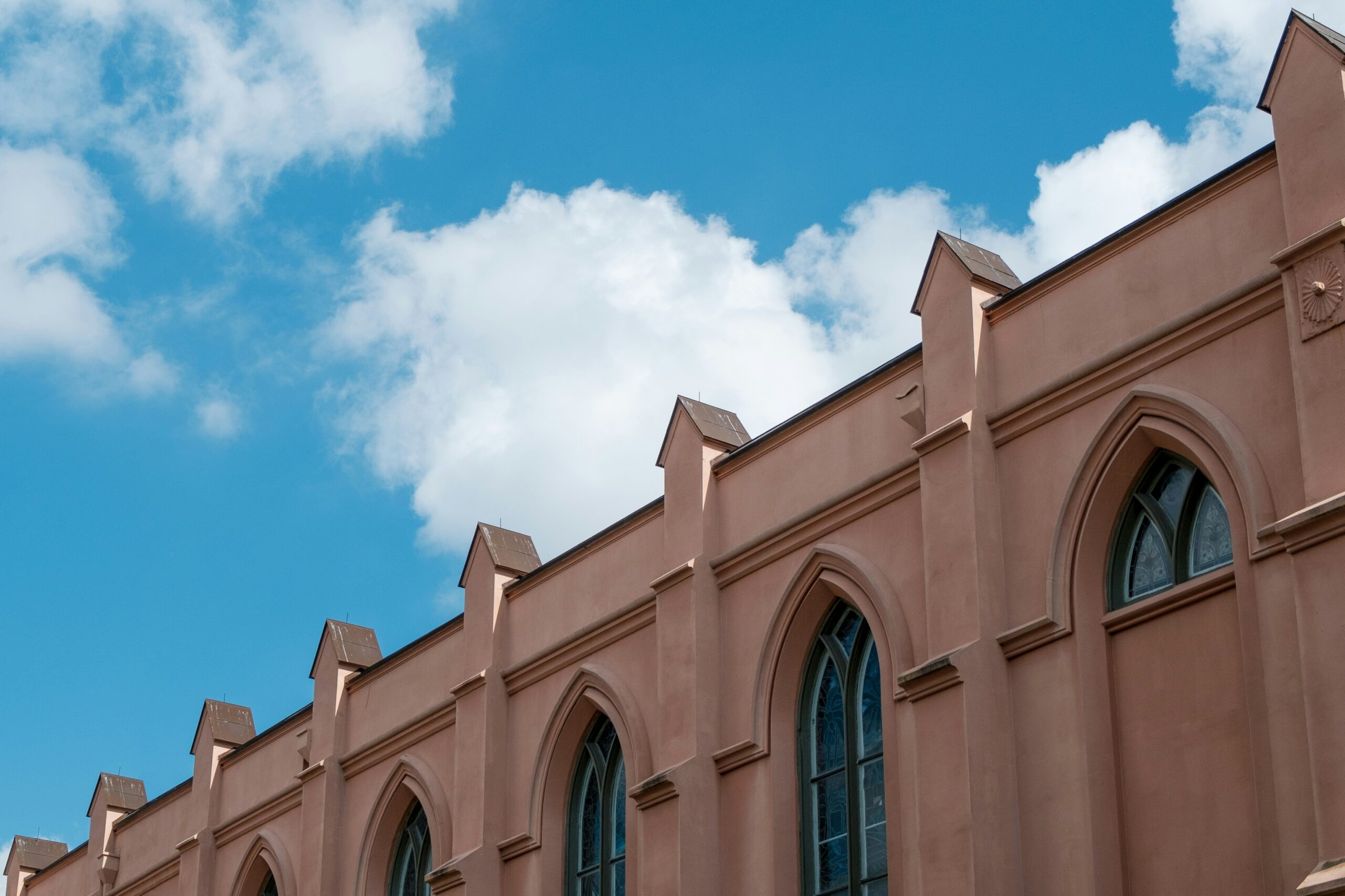 Photo by <a href="https://unsplash.com/@parrish" rel="nofollow">Parrish Freeman</a> on <a href="https://unsplash.com/?utm_source=hostinger&utm_medium=referral" rel="nofollow">Unsplash</a> 